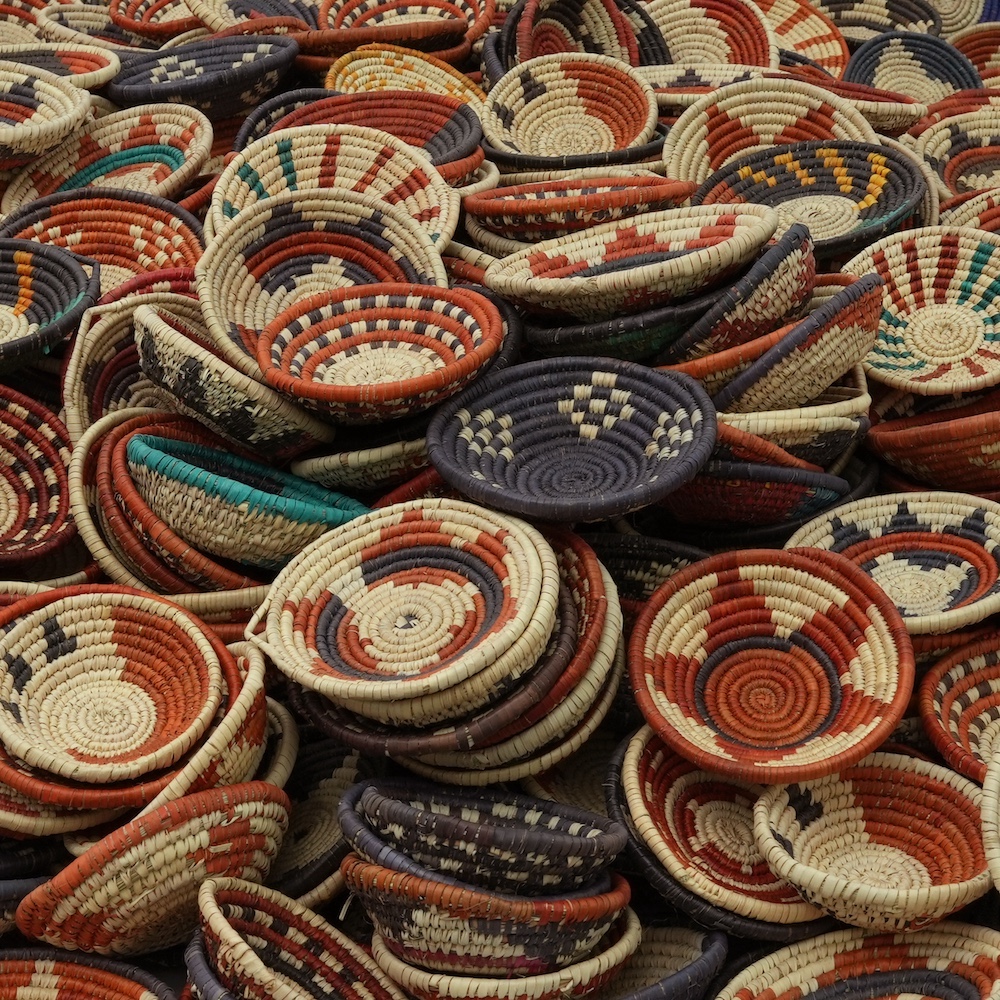HAND WOVEN MINIATURE BASKETS (NLAU)